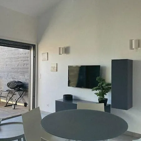 Apartment Fonctionnel 4p Avec Piscine Et Vue