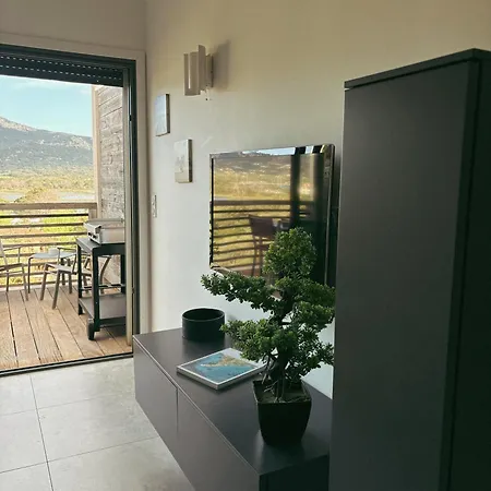 Apartment Fonctionnel 4p Avec Piscine Et Vue *