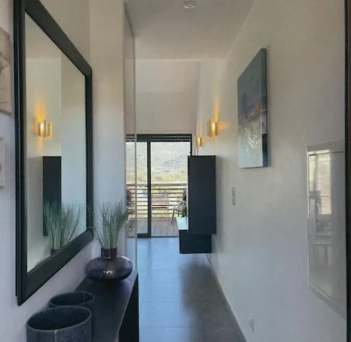 Fonctionnel 4p Avec Piscine Et Vue Apartamento